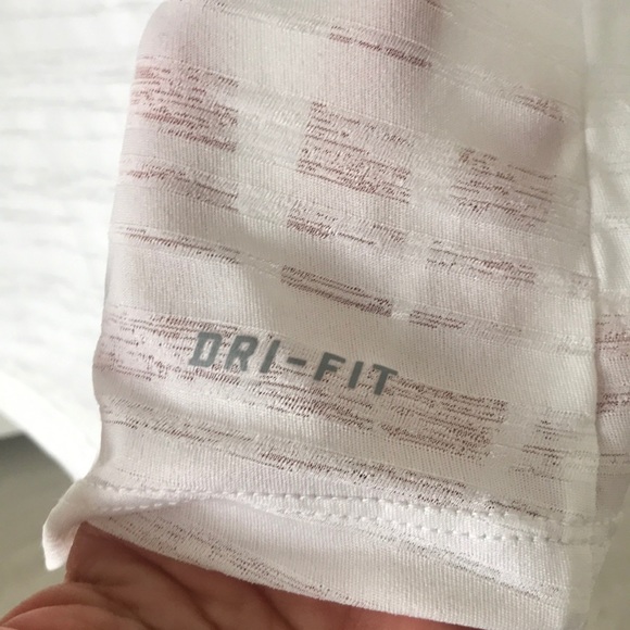 Nike Top - Picture 5 of 5